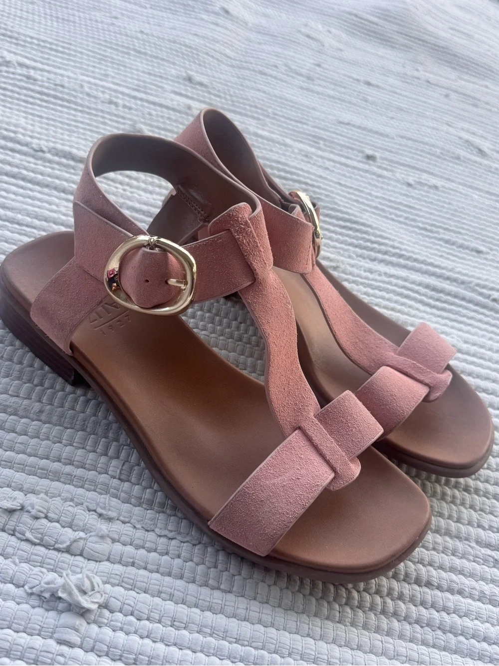 Naturalizer Brandy T-Strap Ankle Sandal in Dusty Pink Wide
